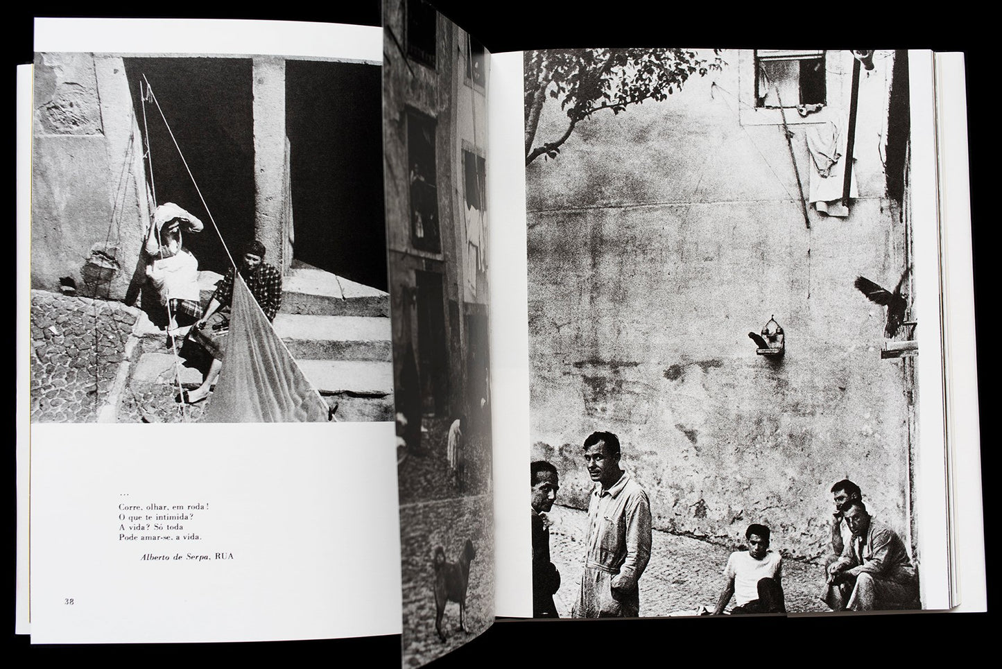 Lisboa Cidade Triste e Alegre by Victor Palla and Costa Martins