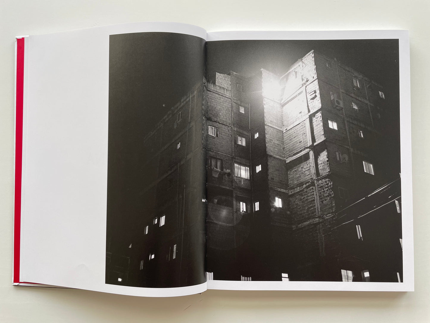 A Zona by Diogo Simões